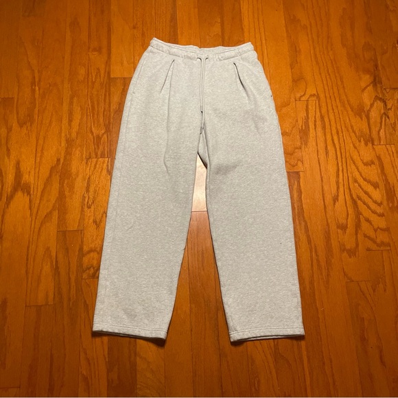 ARITZIA Sweatfleece Cozy Fleece ‘Mega Fit’ in light gray - Size Small - Picture 4 of 6